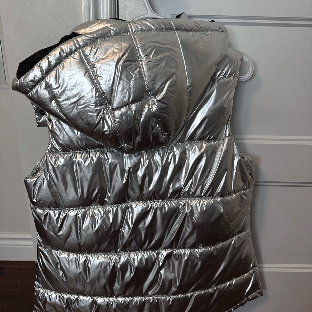 Michael Kors Silver Puffer Vest - Picture 4 of 4